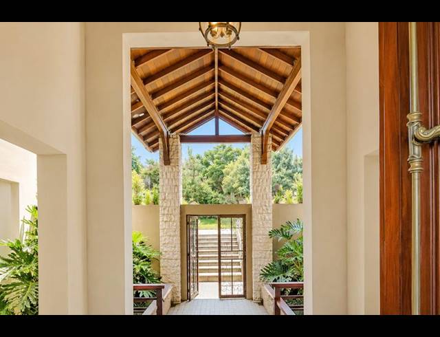 4 BEDROOM HOUSE FOR SALE IN BENMORE GARDENS